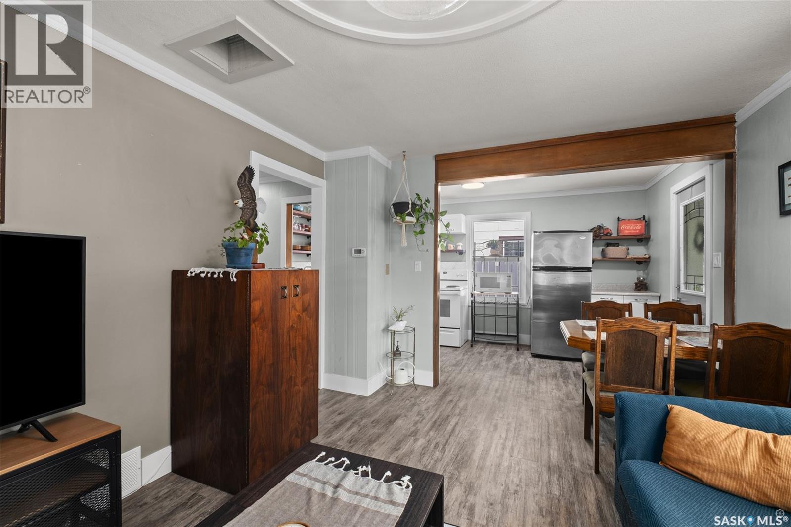 Photo 22 of 745 4th Street E, Prince Albert SK