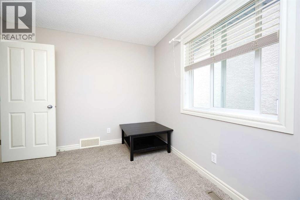 Photo 13 of 112 Panamount Green Nw, Calgary AB