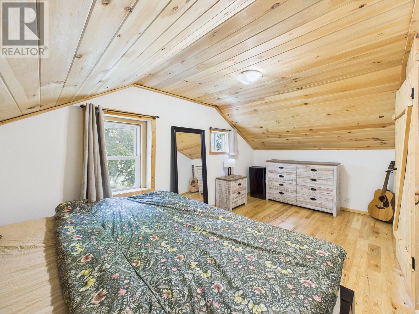 Photo 15 of 2061 Edward Street, Howick ON