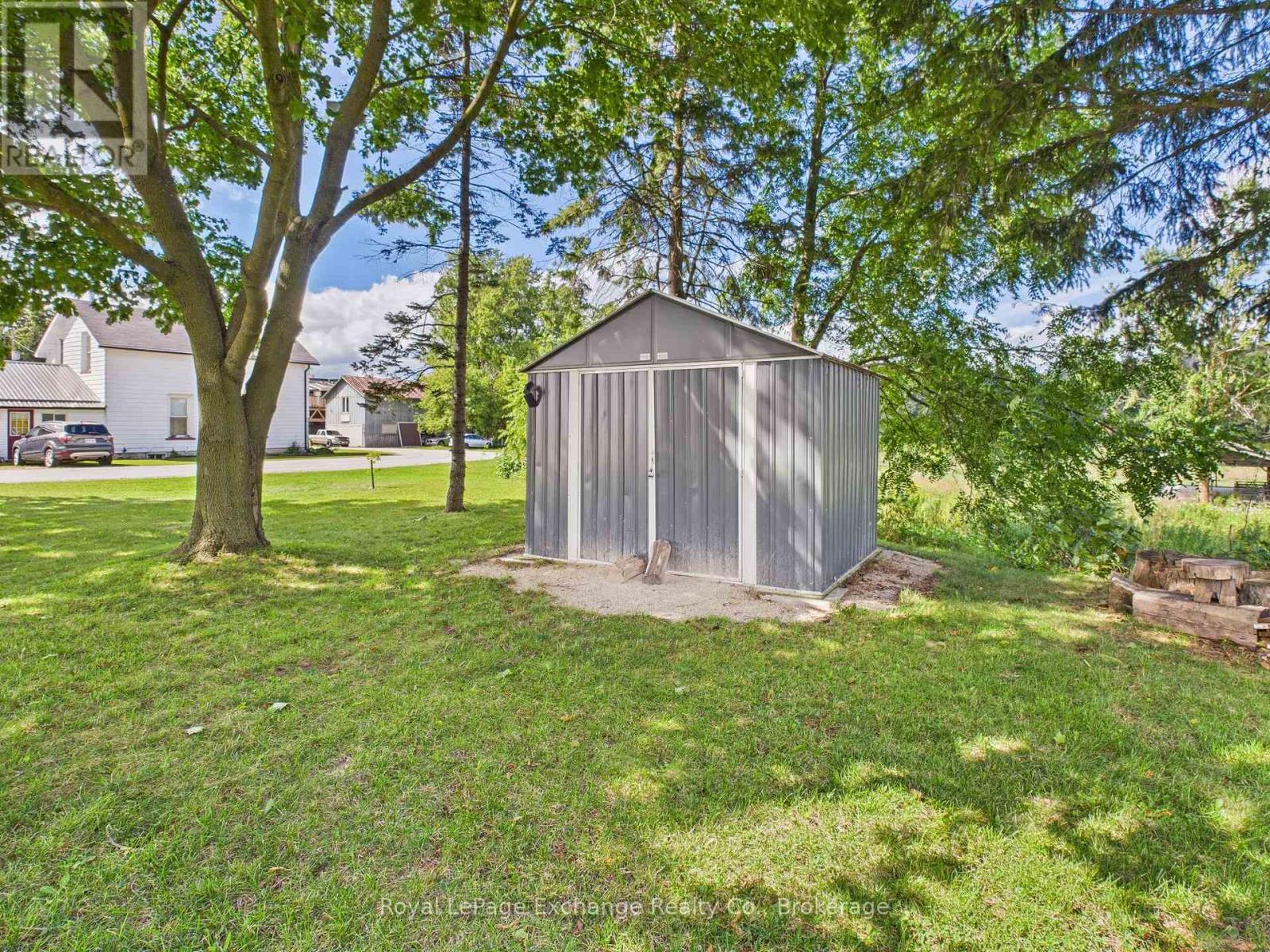 Photo 23 of 2061 Edward Street, Howick ON