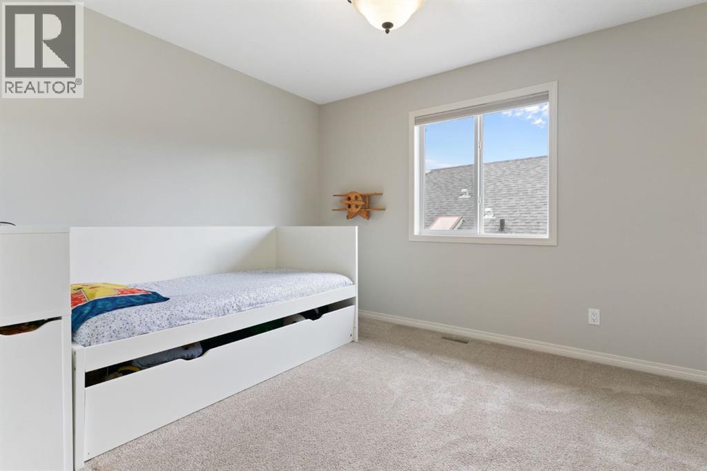 Photo 33 of 46 Crestbrook Hill Sw, Calgary AB