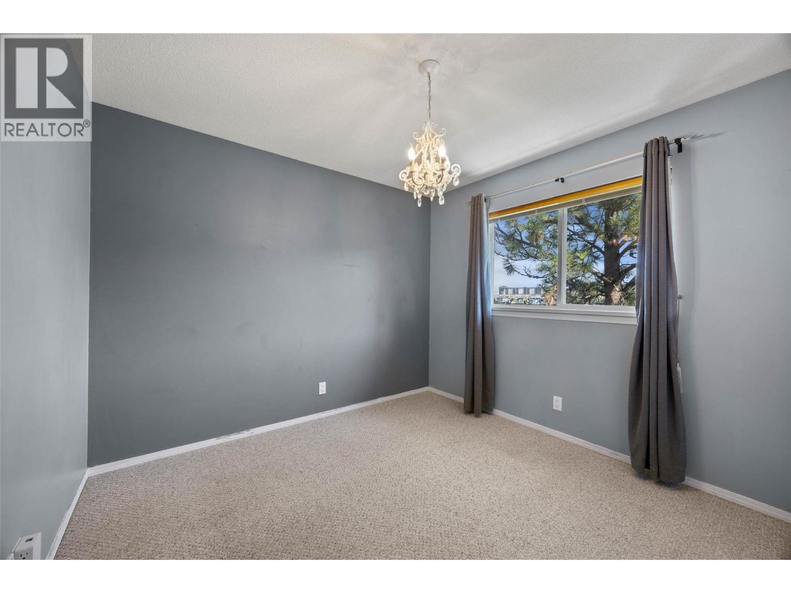 Photo 2 of 1956 Ash Wynd, Kamloops BC