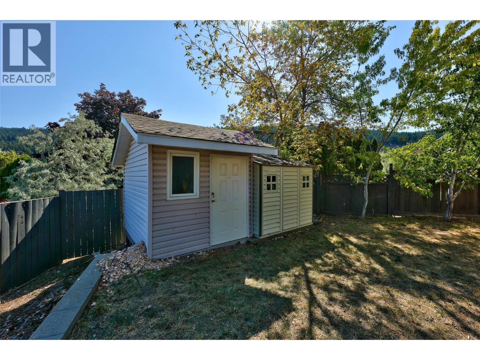 Photo 5 of 1956 Ash Wynd, Kamloops BC