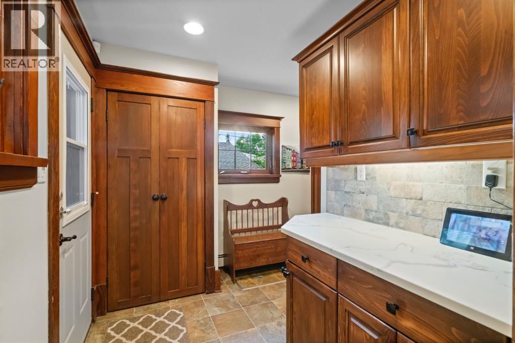 Photo 6 of 4712 49 Street, Camrose AB