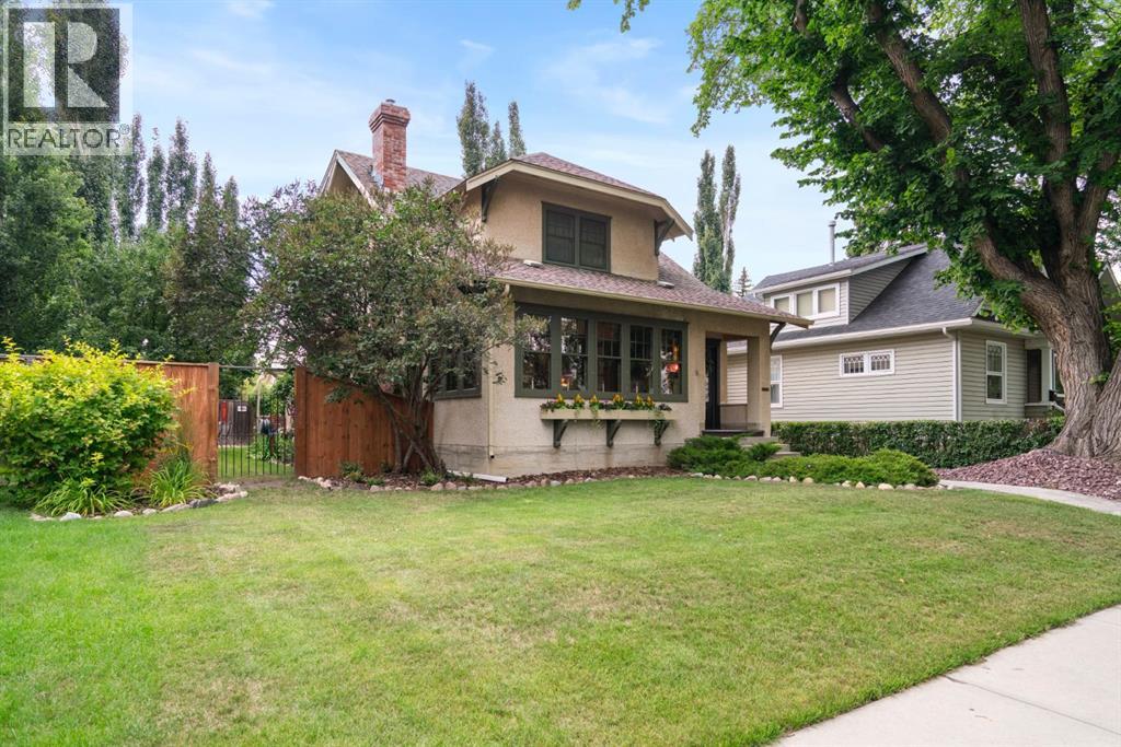 Photo 2 of 4712 49 Street, Camrose AB