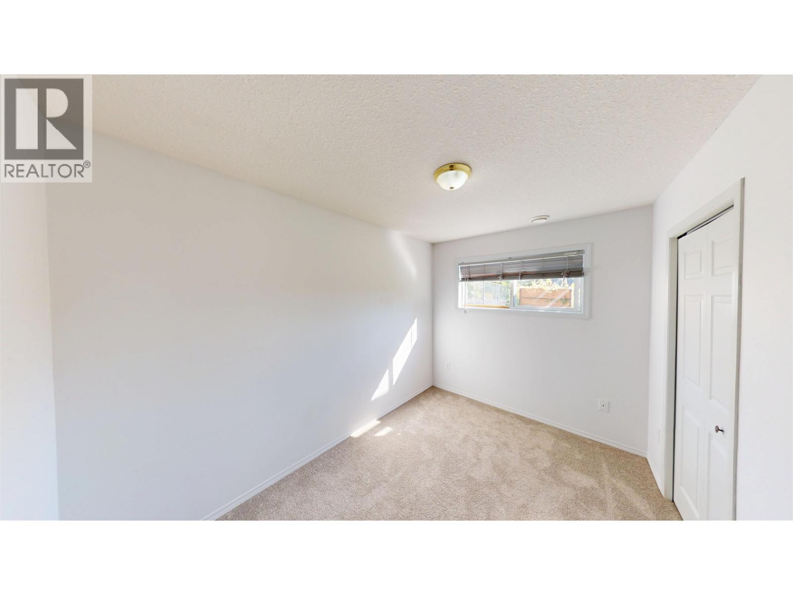 Photo 7 of 10215 102 Avenue, Fort St John BC