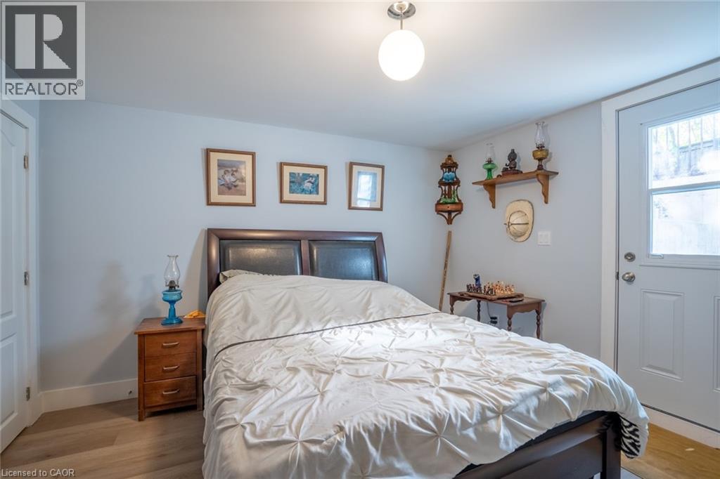 Photo 7 of 81 Hamilton Street N, Waterdown ON