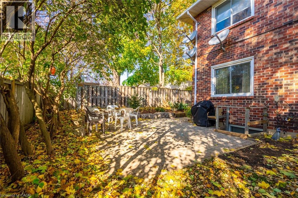 Photo 9 of 81 Hamilton Street N, Waterdown ON