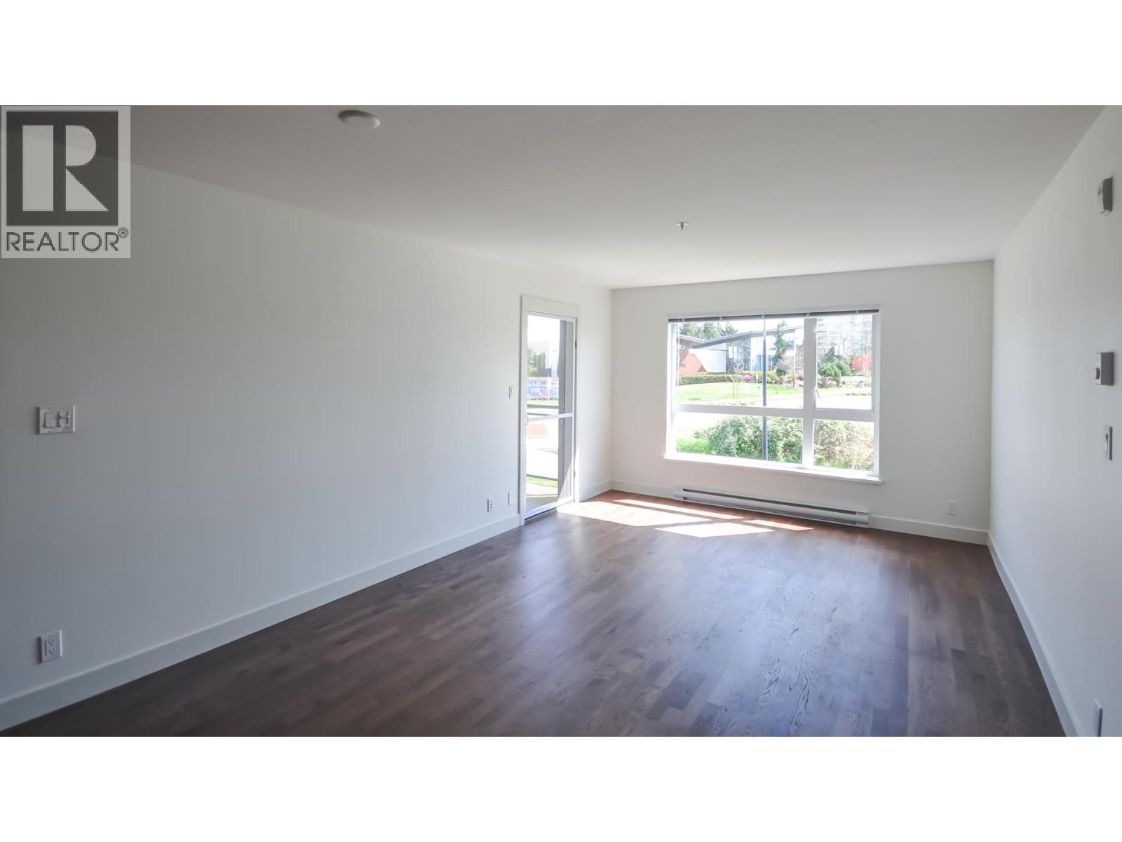 Photo 2 of 331 7088 14th Avenue, Burnaby BC