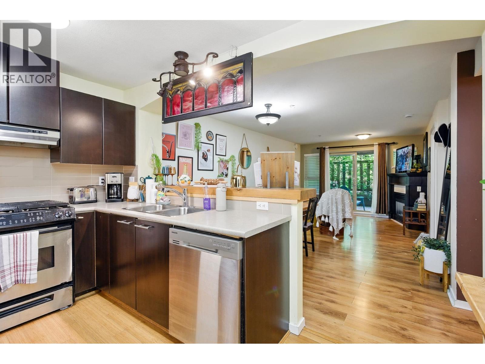 Photo 4 of 107 9329 University Crescent, Burnaby BC