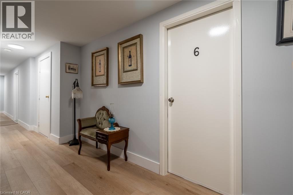 Photo 16 of 81 Hamilton Street N, Waterdown ON