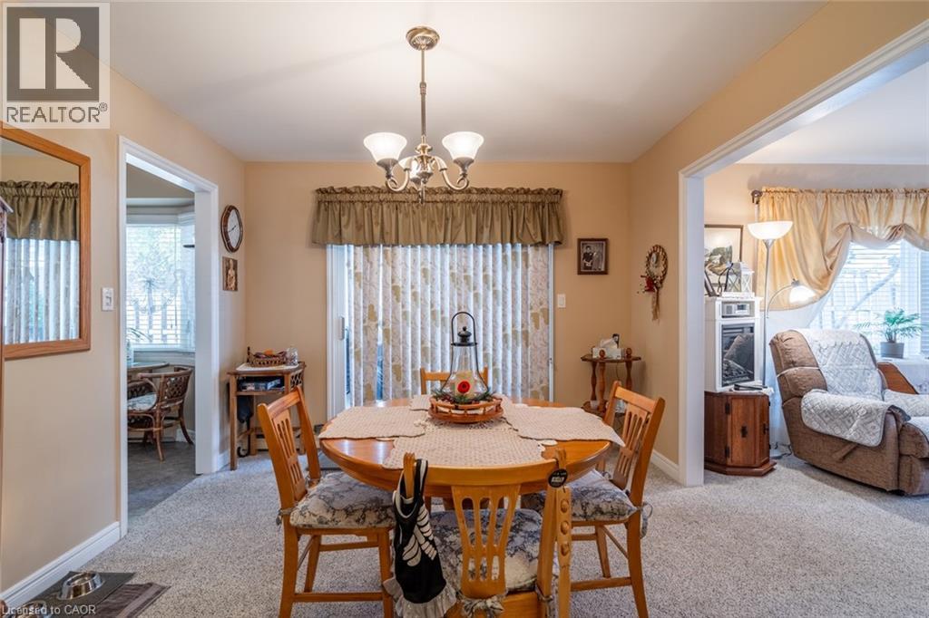 Photo 33 of 81 Hamilton Street N, Waterdown ON
