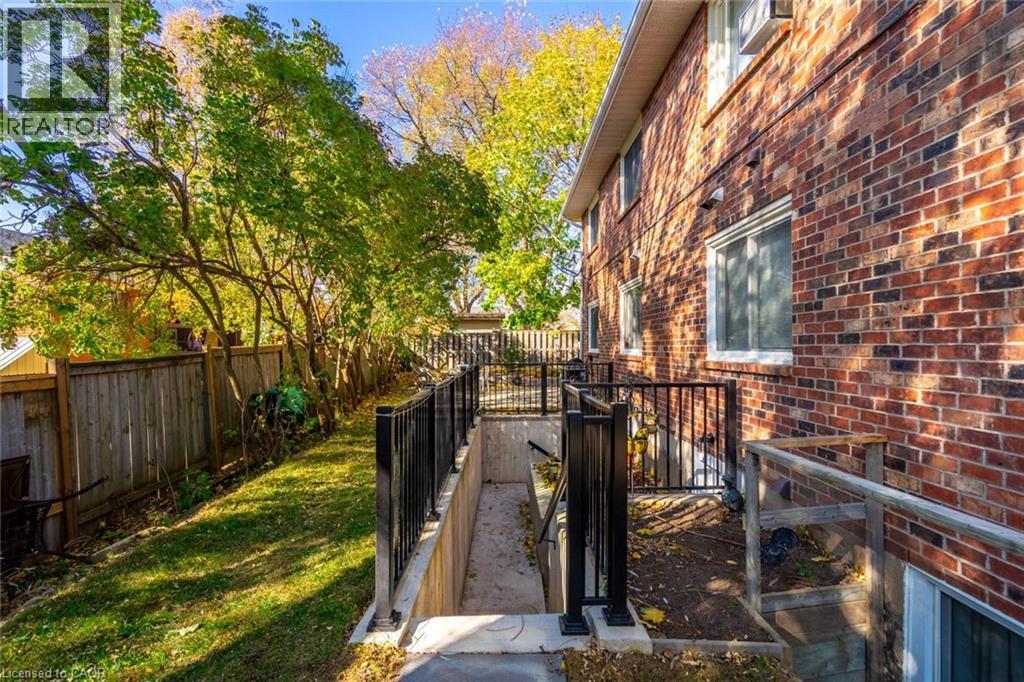 Photo 26 of 81 Hamilton Street N, Waterdown ON