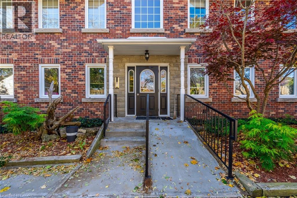 Photo 11 of 81 Hamilton Street N, Waterdown ON
