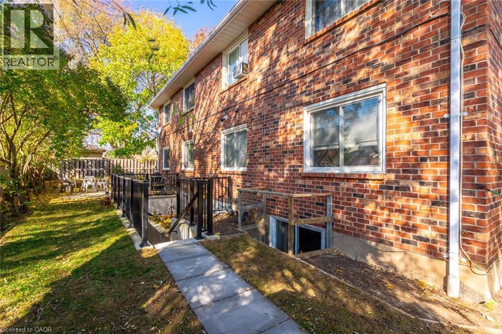 Photo 14 of 81 Hamilton Street N, Waterdown ON