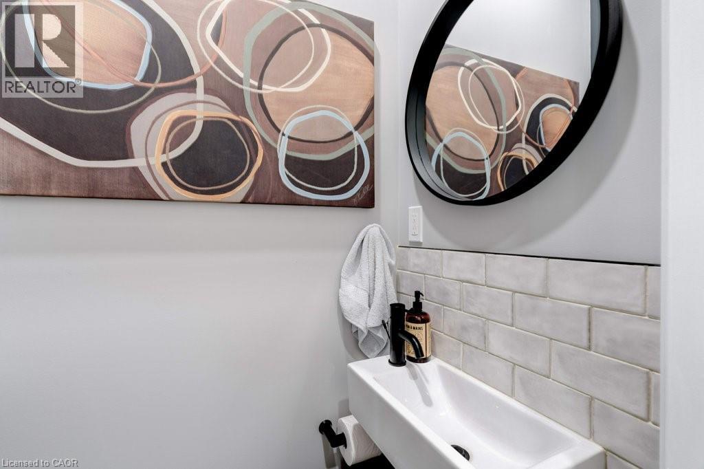 Photo 12 of 79 Browview Drive, Waterdown ON