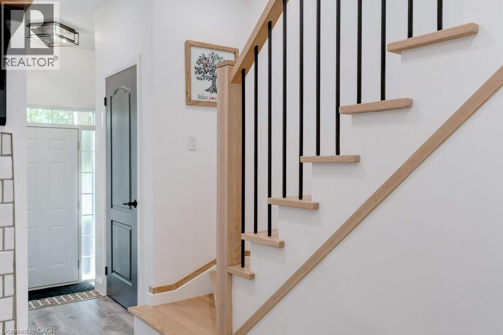Photo 21 of 79 Browview Drive, Waterdown ON