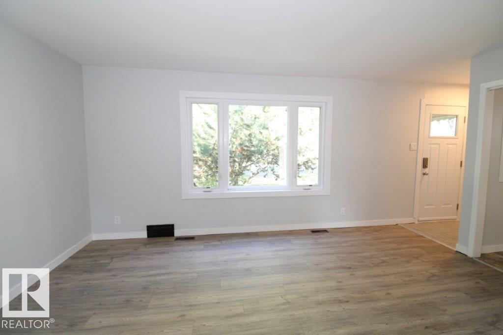 Photo 30 of 12143 59 St Nw, Edmonton AB