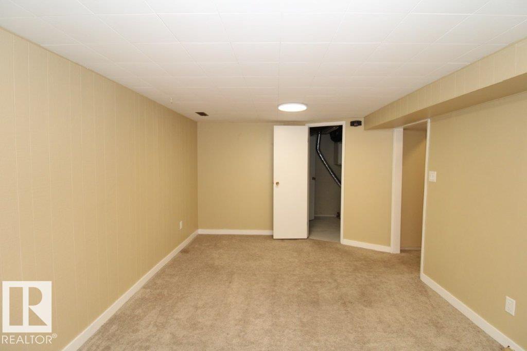 Photo 1 of 12143 59 St Nw, Edmonton AB