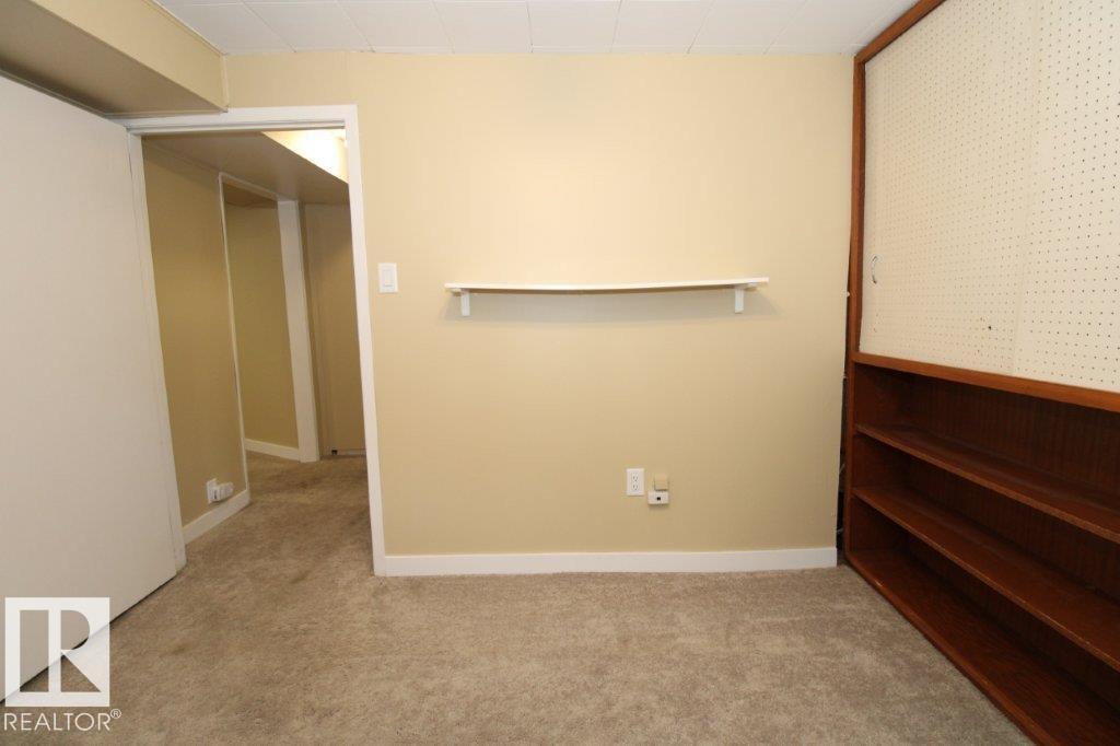 Photo 11 of 12143 59 St Nw, Edmonton AB