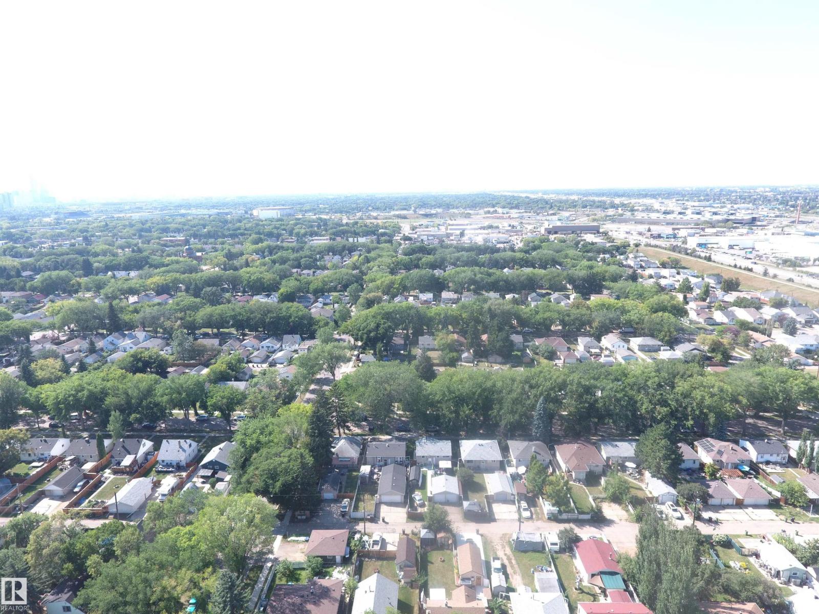 Photo 36 of 12143 59 St Nw, Edmonton AB