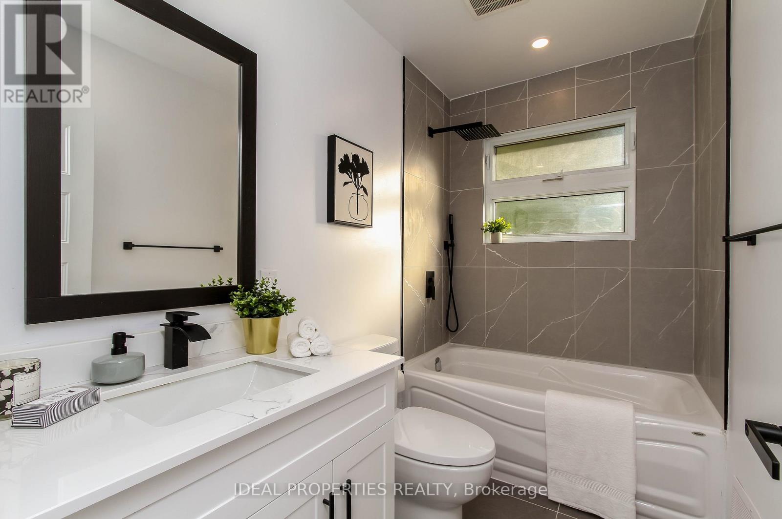 Photo 26 of 1796 Saunderson Drive, Ottawa ON