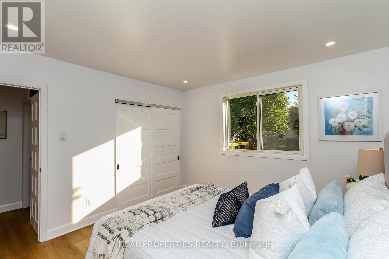 Photo 23 of 1796 Saunderson Drive, Ottawa ON