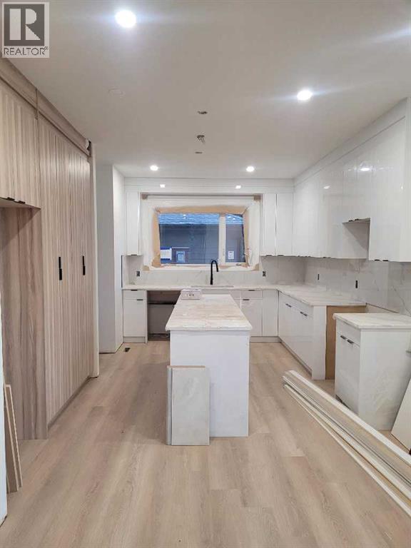 Photo 3 of 4107 17 Avenue Sw, Calgary AB
