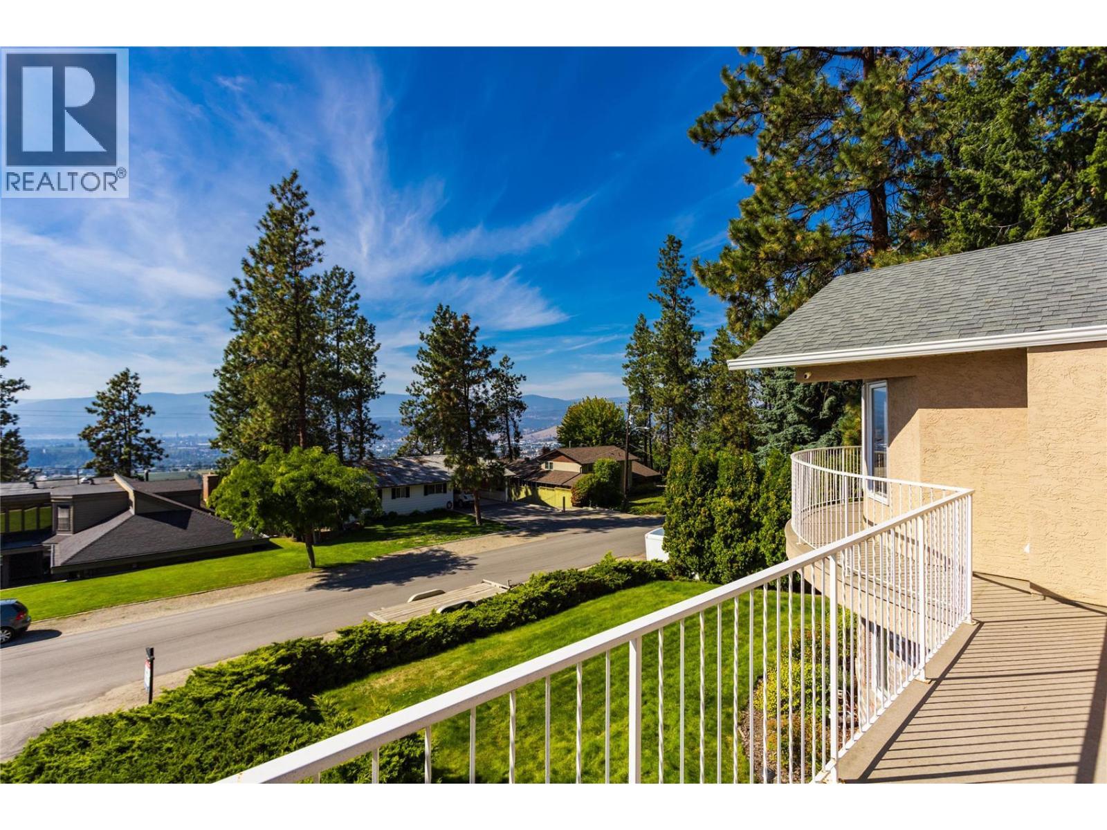 Photo 8 of 1175 Toovey Road, Kelowna BC