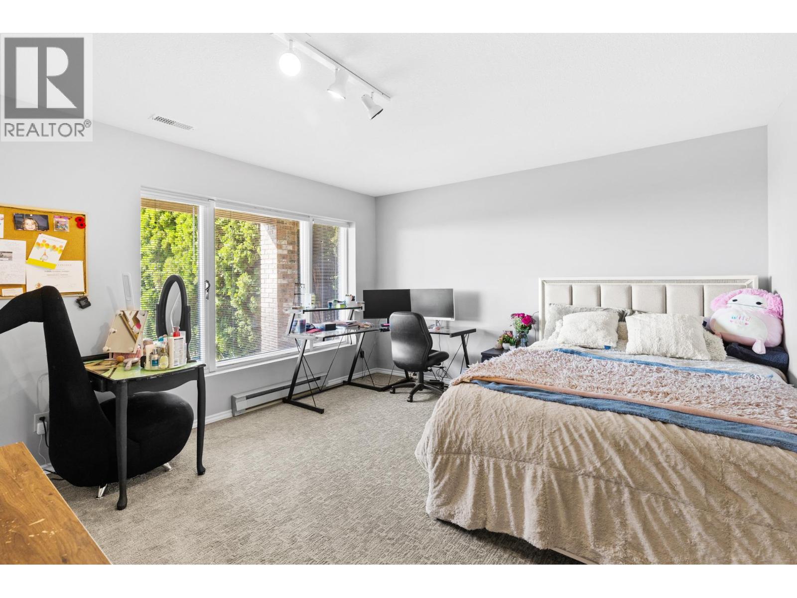 Photo 10 of 1175 Toovey Road, Kelowna BC