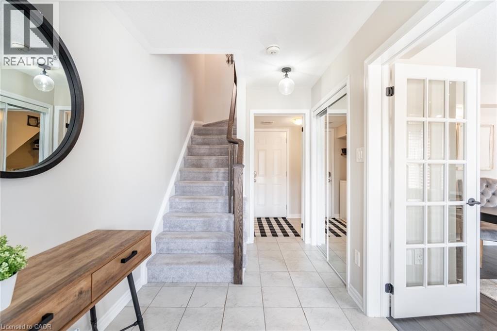 Photo 1 of 230 Avonsyde Boulevard Unit 15, Waterdown ON