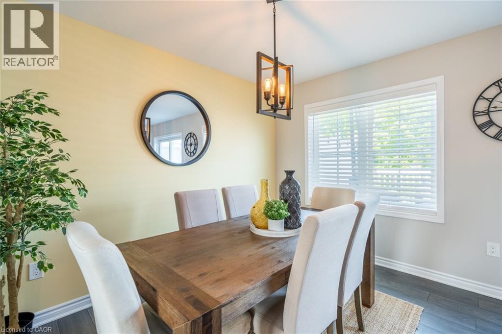 Photo 7 of 230 Avonsyde Boulevard Unit 15, Waterdown ON