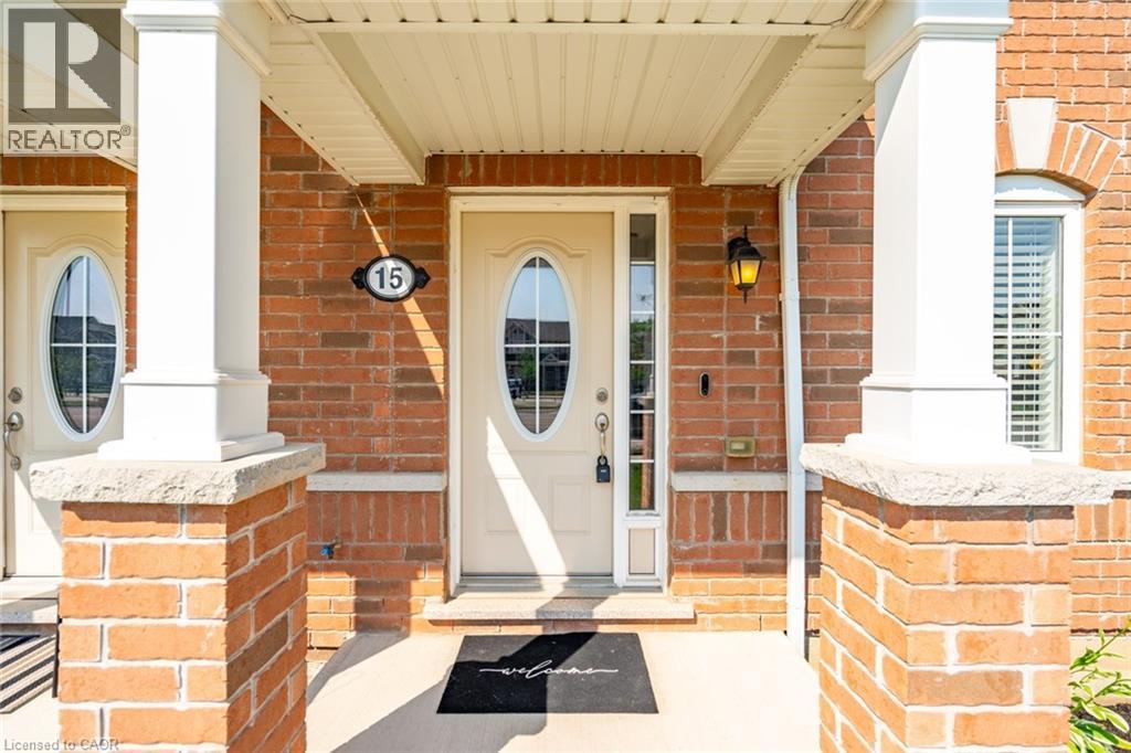 Photo 10 of 230 Avonsyde Boulevard Unit 15, Waterdown ON
