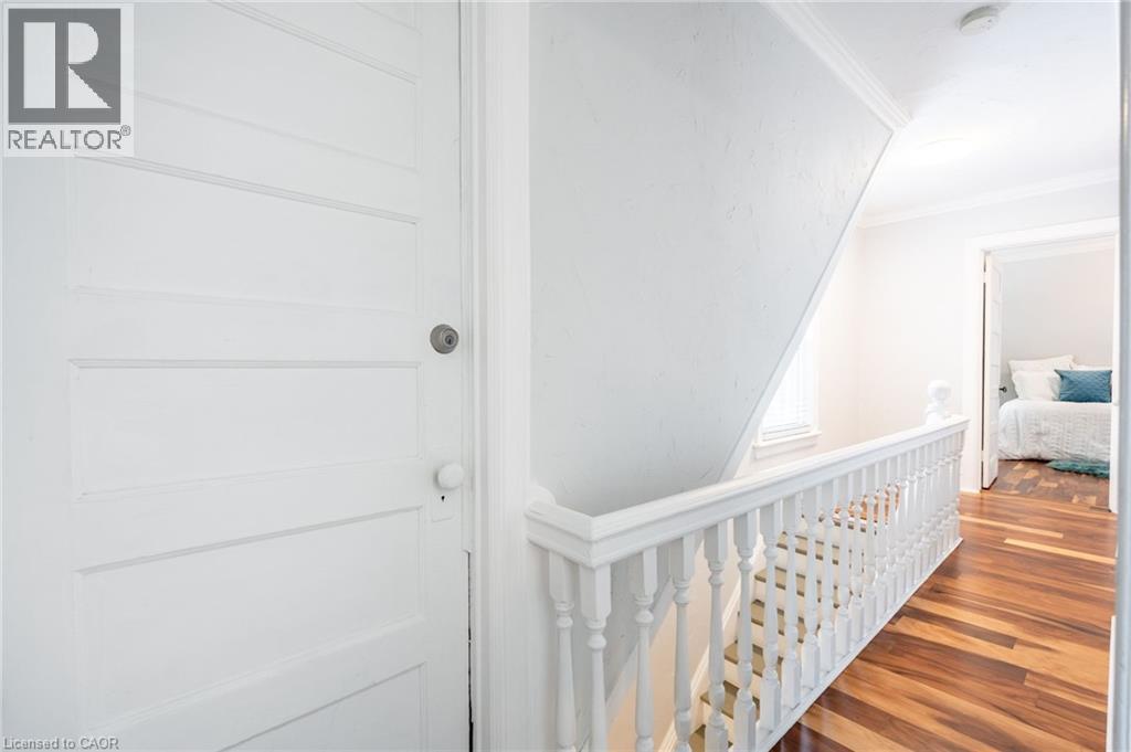 Photo 5 of 7 1 2 Huron Street, Hamilton ON