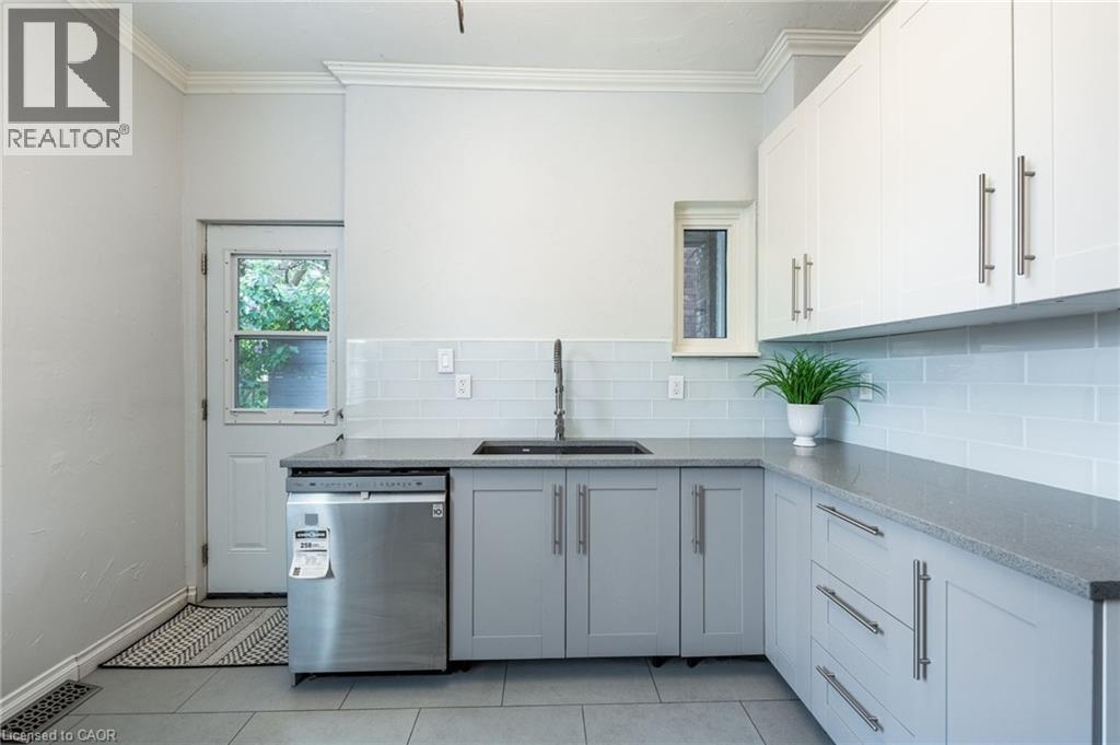 Photo 3 of 7 1 2 Huron Street, Hamilton ON