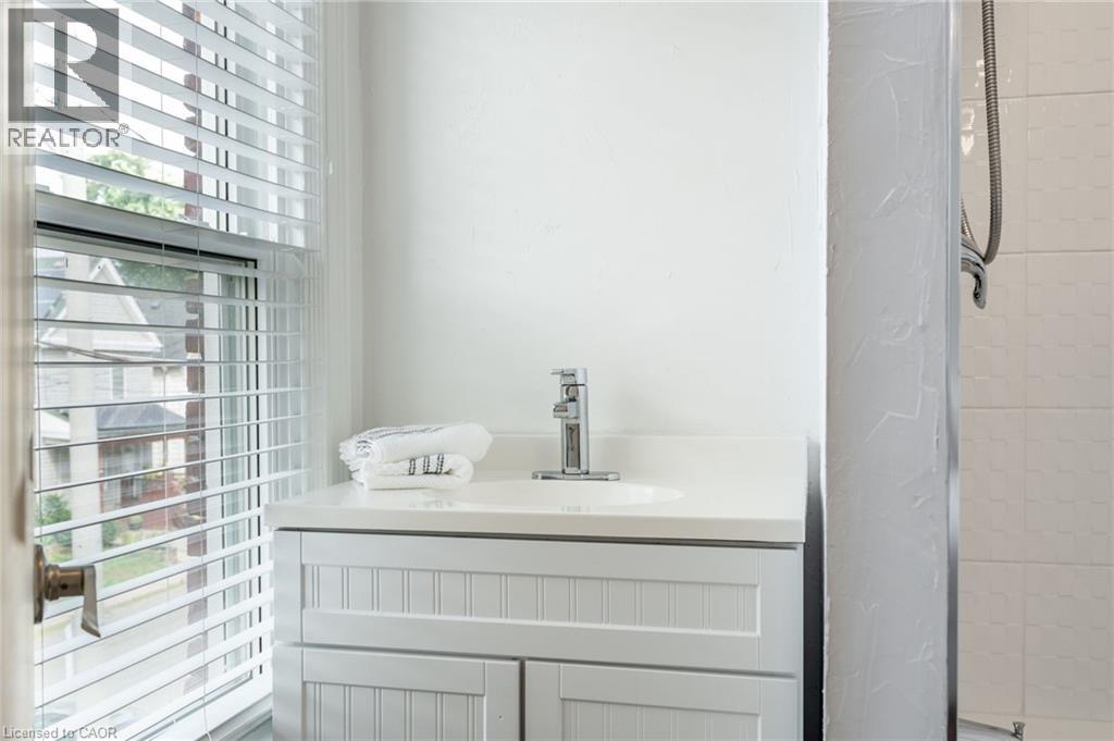 Photo 33 of 7 1 2 Huron Street, Hamilton ON
