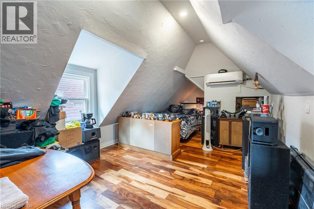 Photo 14 of 7 1 2 Huron Street, Hamilton ON