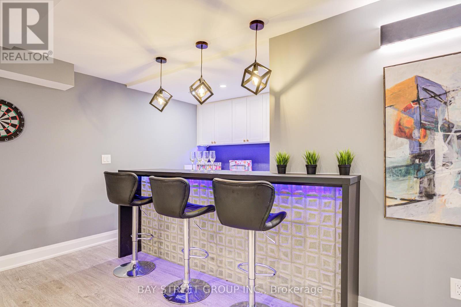 Photo 33 of 48 Coldstream Crescent, Richmond Hill ON