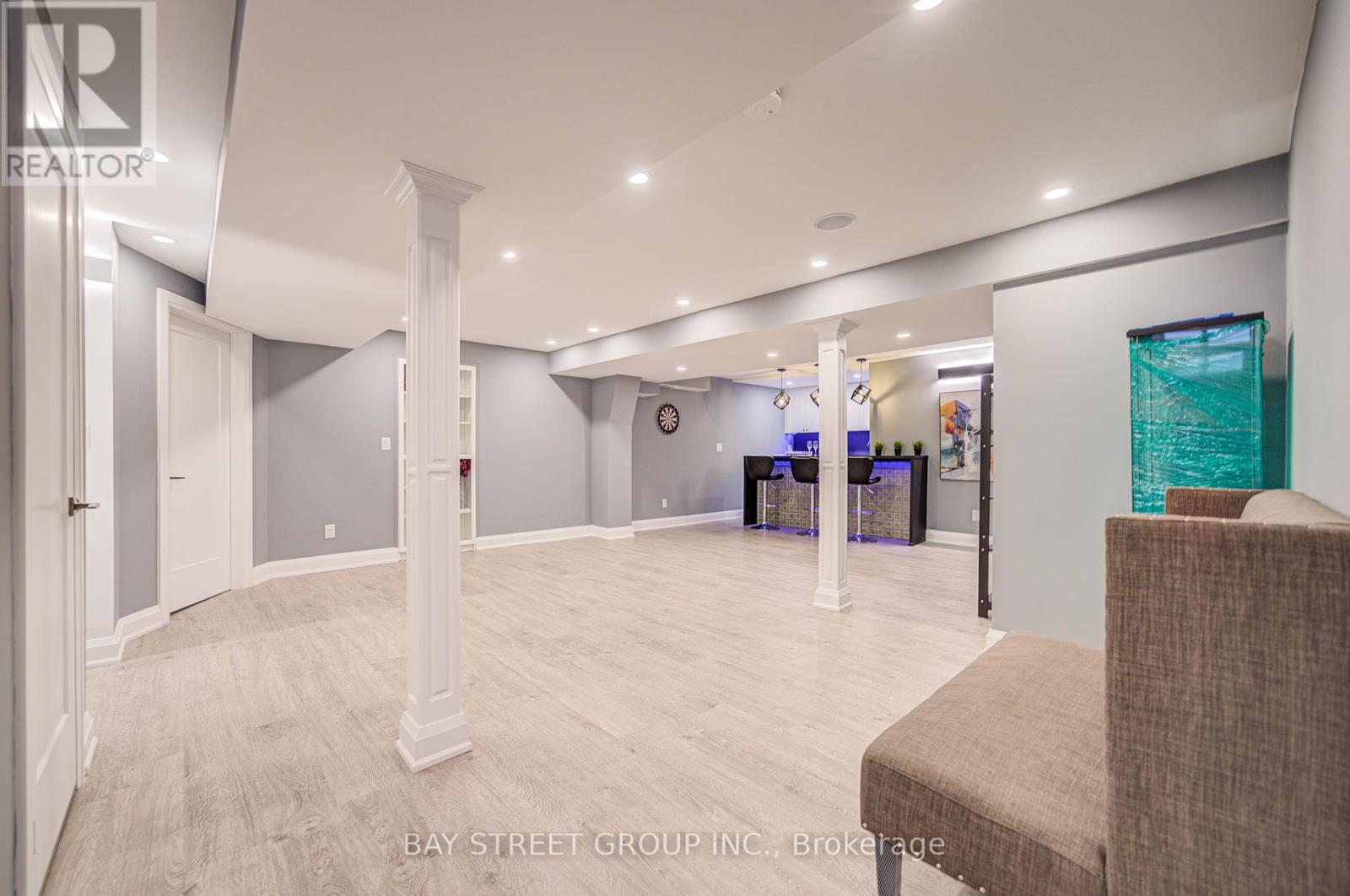 Photo 44 of 48 Coldstream Crescent, Richmond Hill ON