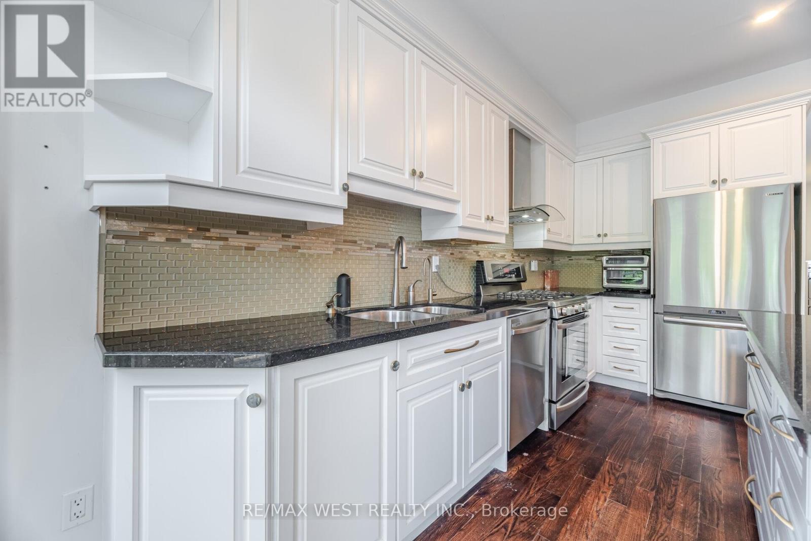 Photo 41 of 34 Willow Tree Street, Vaughan ON