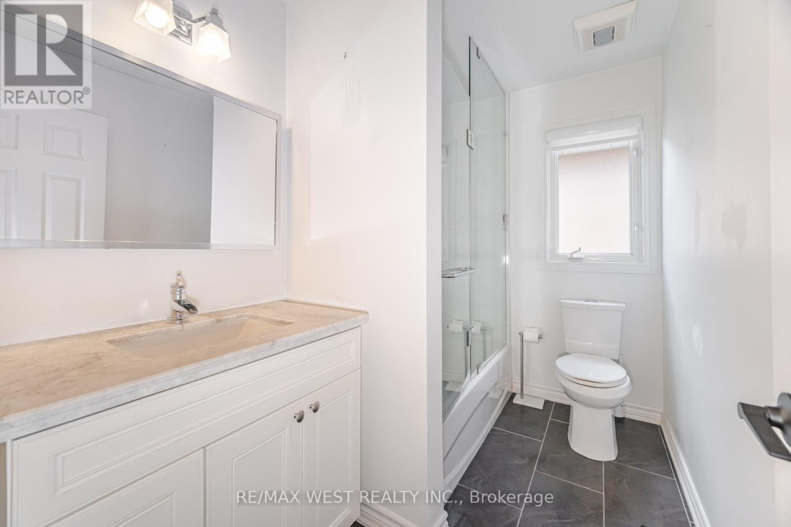 Photo 36 of 34 Willow Tree Street, Vaughan ON