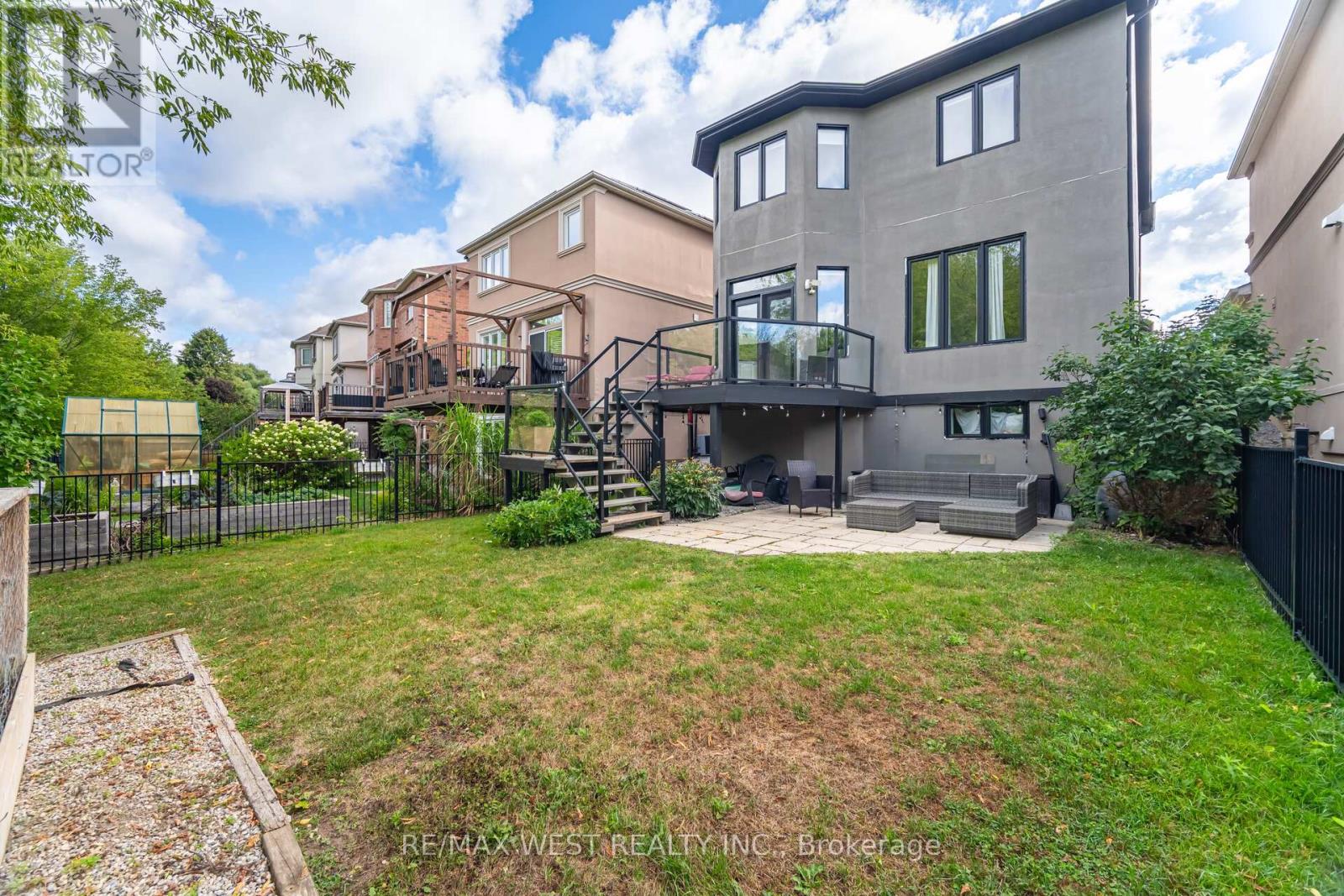 Photo 39 of 34 Willow Tree Street, Vaughan ON