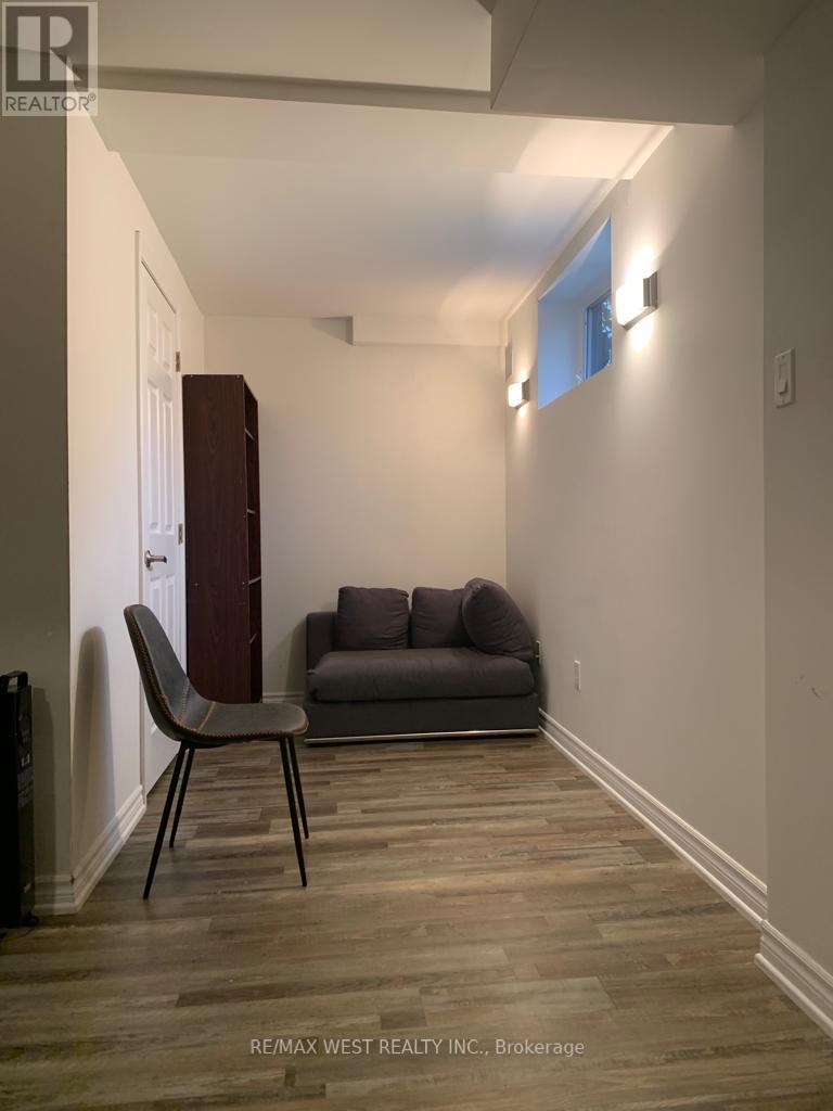 Photo 14 of 34 Willow Tree Street, Vaughan ON