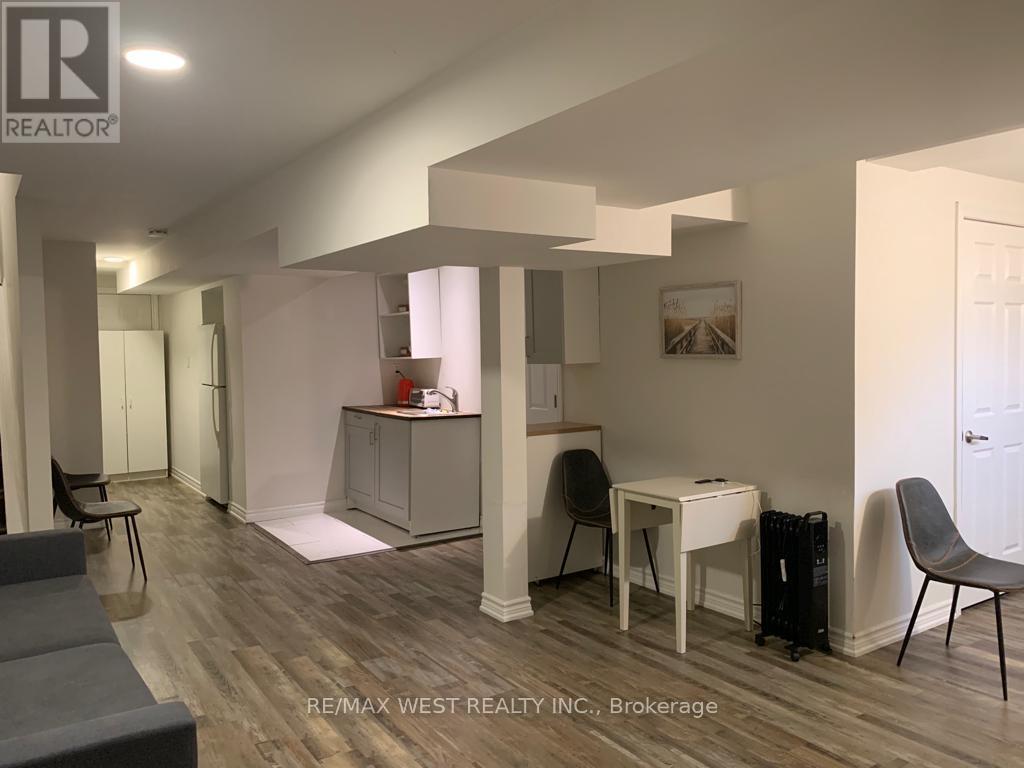 Photo 18 of 34 Willow Tree Street, Vaughan ON