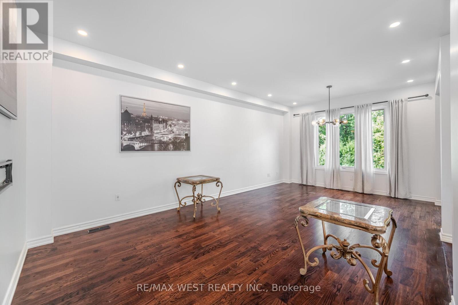 Photo 40 of 34 Willow Tree Street, Vaughan ON