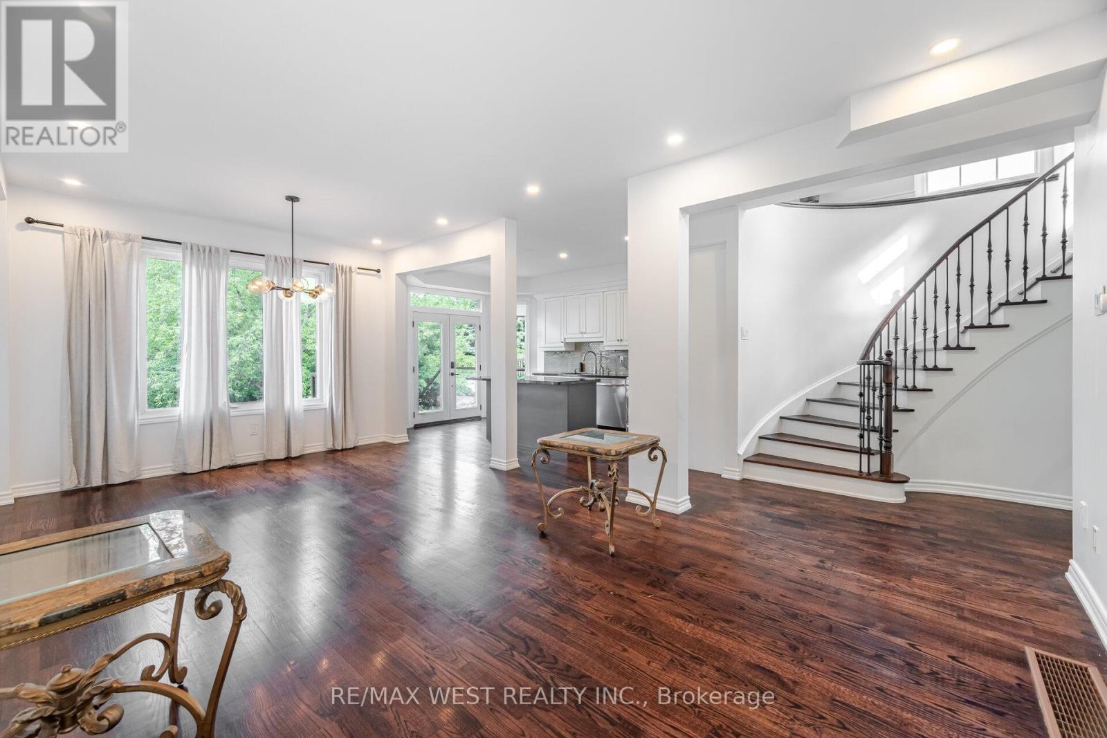 Photo 35 of 34 Willow Tree Street, Vaughan ON