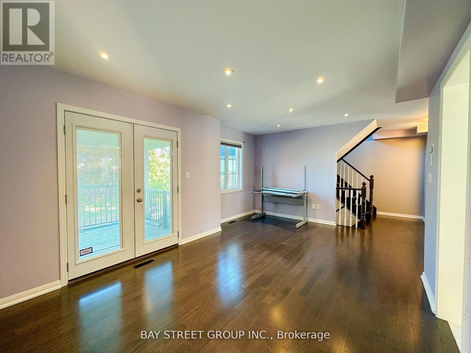 Photo 14 of 216 Equator Crescent, Vaughan ON