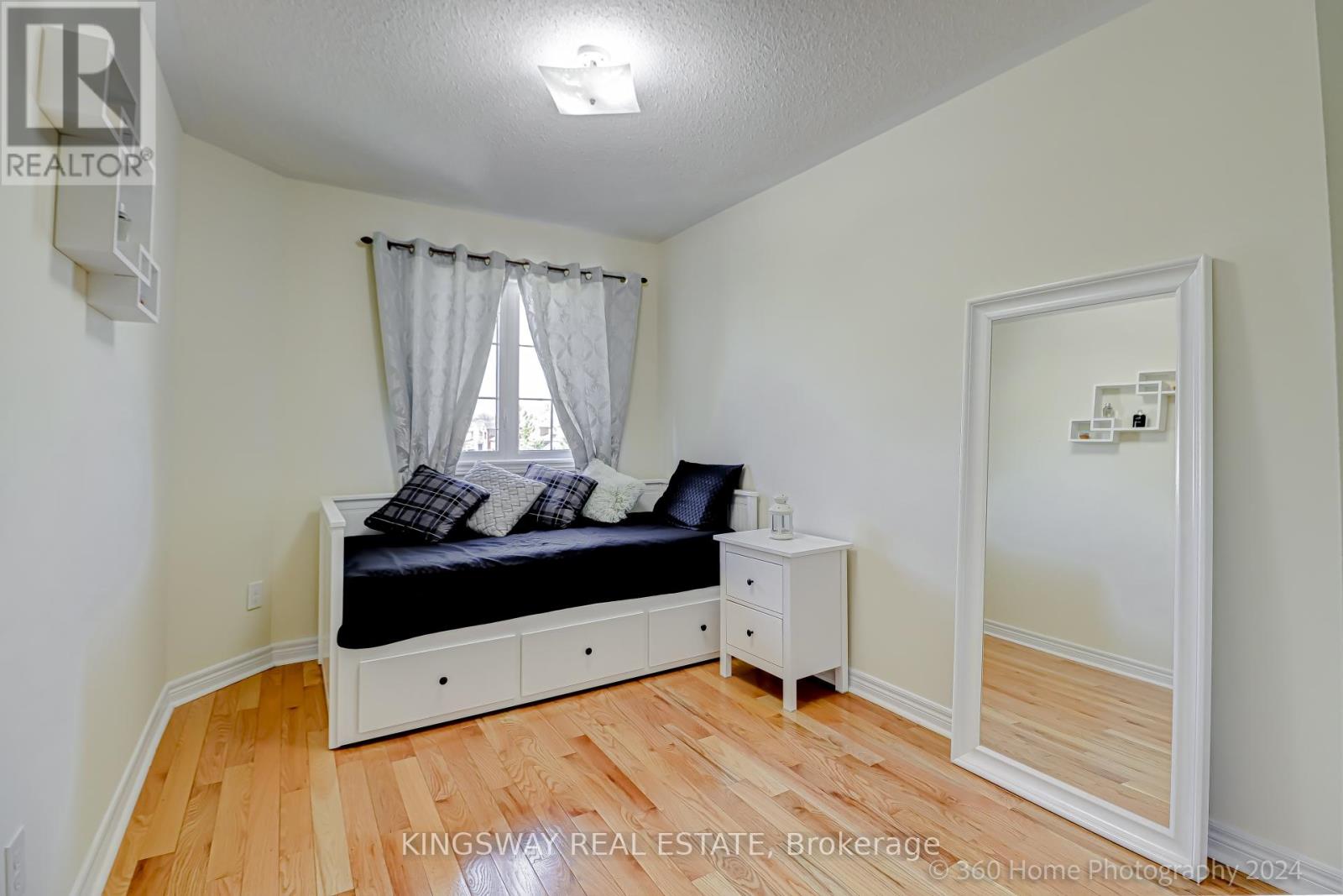 Photo 21 of 485 Meadowridge Court, Mississauga ON