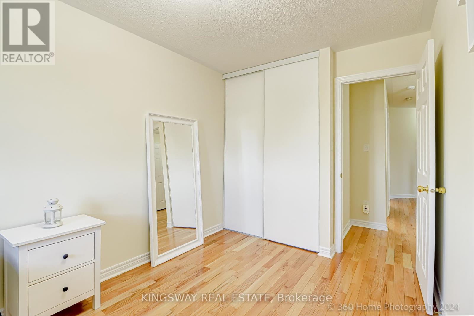 Photo 22 of 485 Meadowridge Court, Mississauga ON