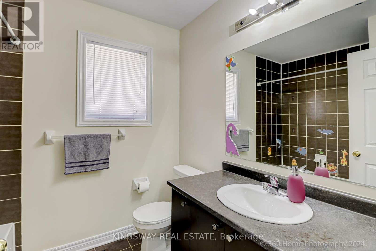 Photo 24 of 485 Meadowridge Court, Mississauga ON